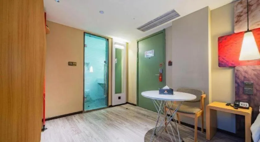 Ibis Chengdu Yongfeng Hotel