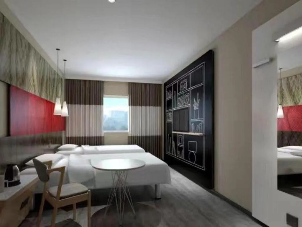 Bed in Ibis Chengdu Kehua Hotel