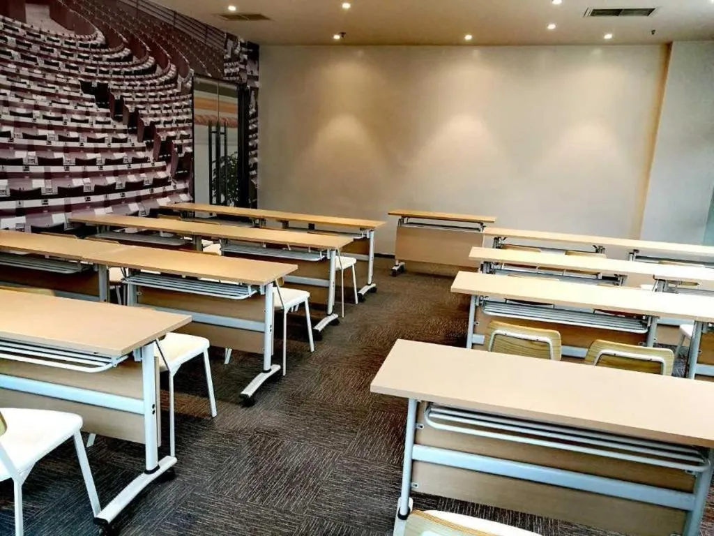 Ibis Chengdu Kehua Hotel