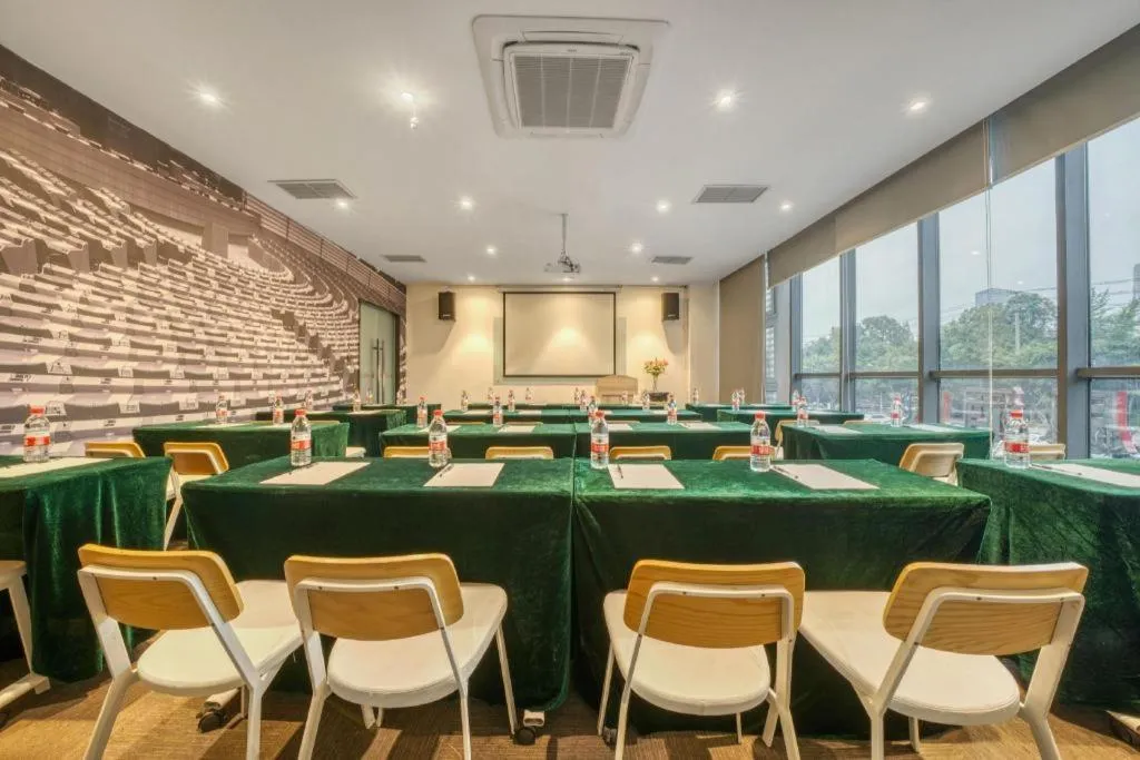 Ibis Chengdu Kehua Hotel