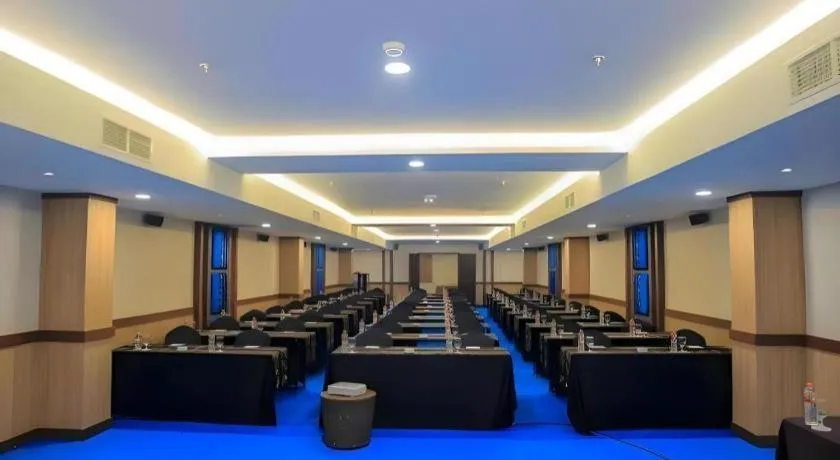 Grand Qin Hotel Syariah