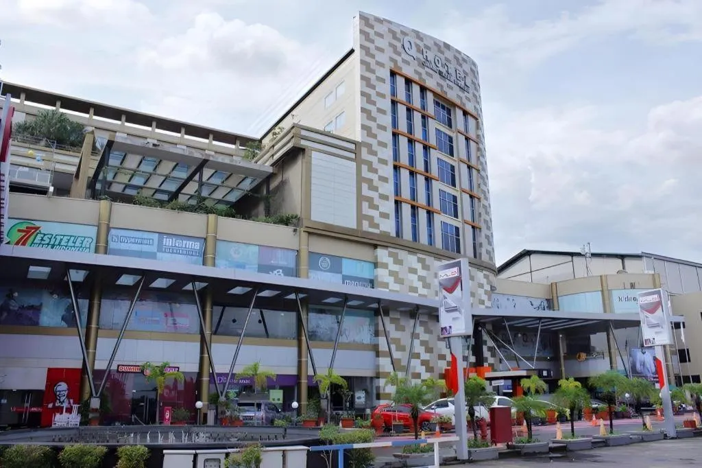 Grand Qin Hotel Syariah