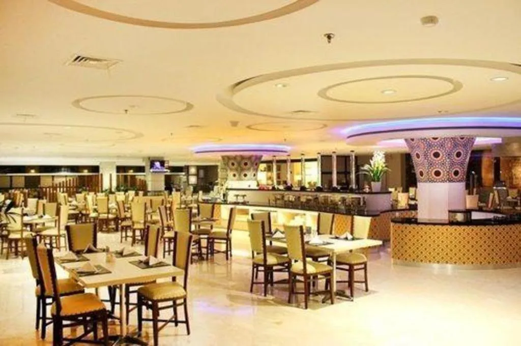 Grand Qin Hotel Syariah