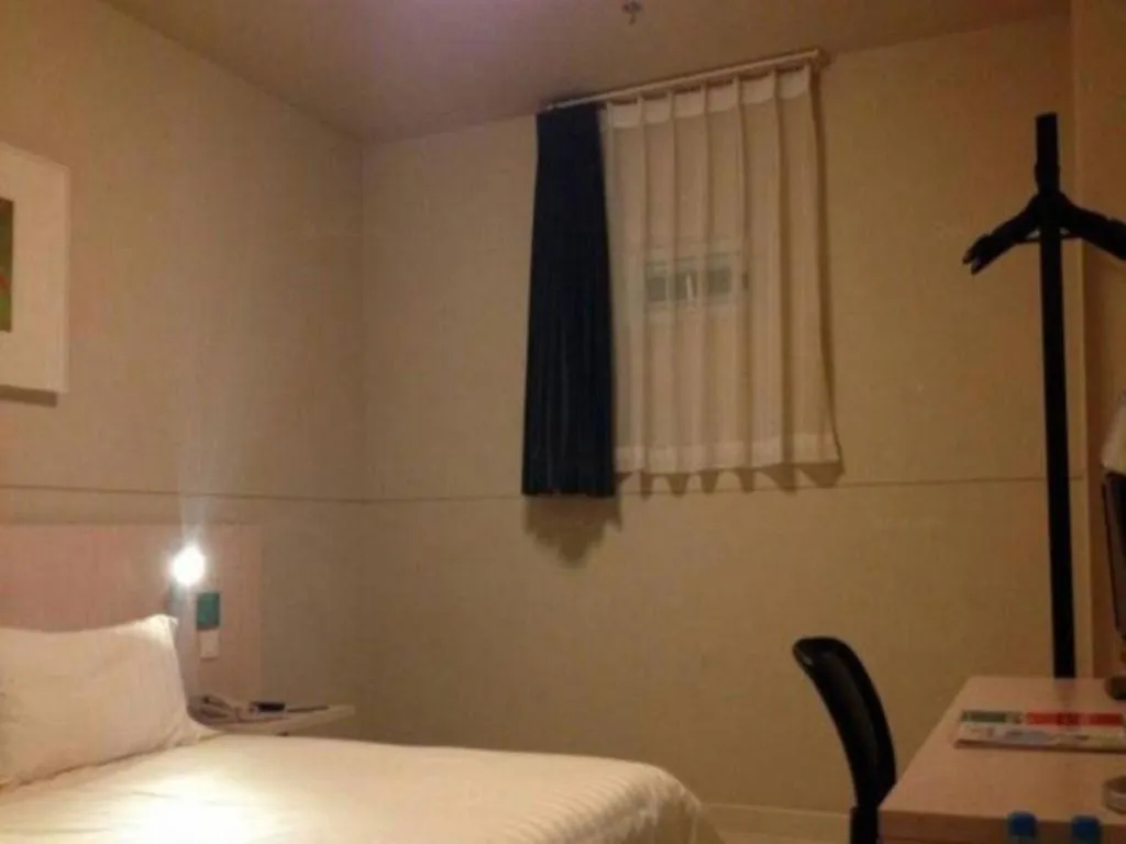 Bed in Jinjiang Inn Pingyao Branch