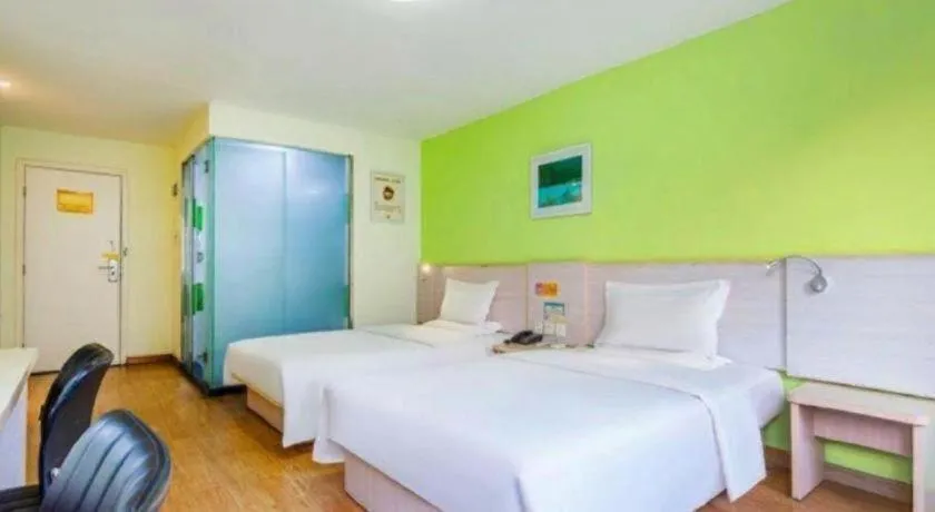 Bed in 7 Days Inn Tianjin Development Zone 3rd Street Wanli