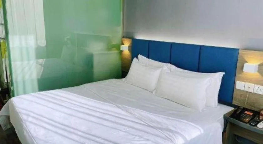 Bed in 7 Days Inn Luzhou Commercial Pedestrian Street Center