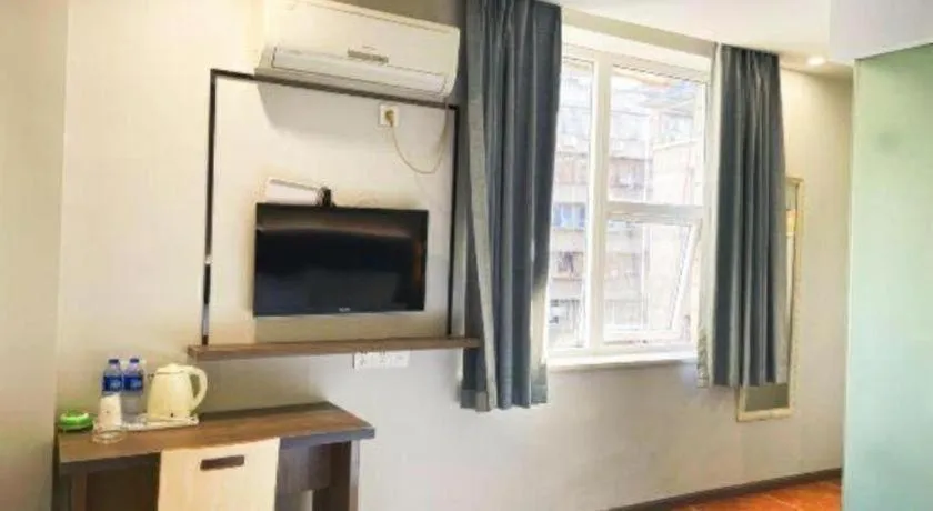 7 Days Inn Luzhou Commercial Pedestrian Street Center