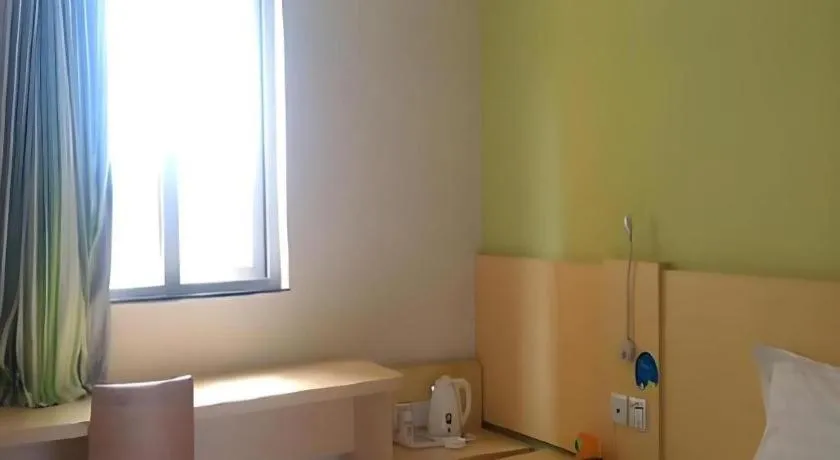 Bed in 7 Days Inn Luzhou Commercial Pedestrian Street Center