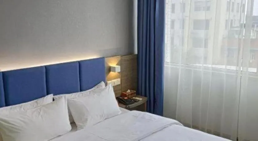 Bed in 7 Days Inn Luzhou Commercial Pedestrian Street Center