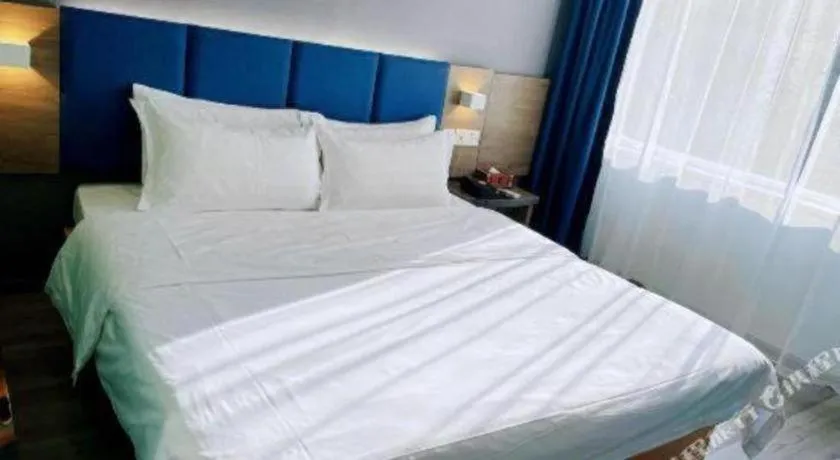 Bed in 7 Days Inn Luzhou Commercial Pedestrian Street Center