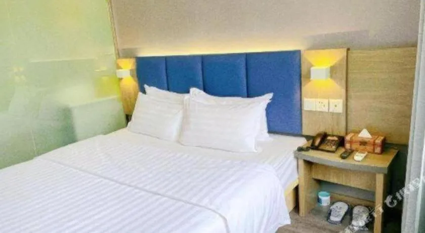 Bed in 7 Days Inn Luzhou Commercial Pedestrian Street Center