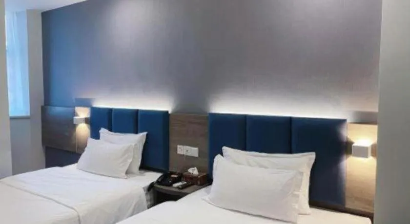 Bed in 7 Days Inn Luzhou Commercial Pedestrian Street Center