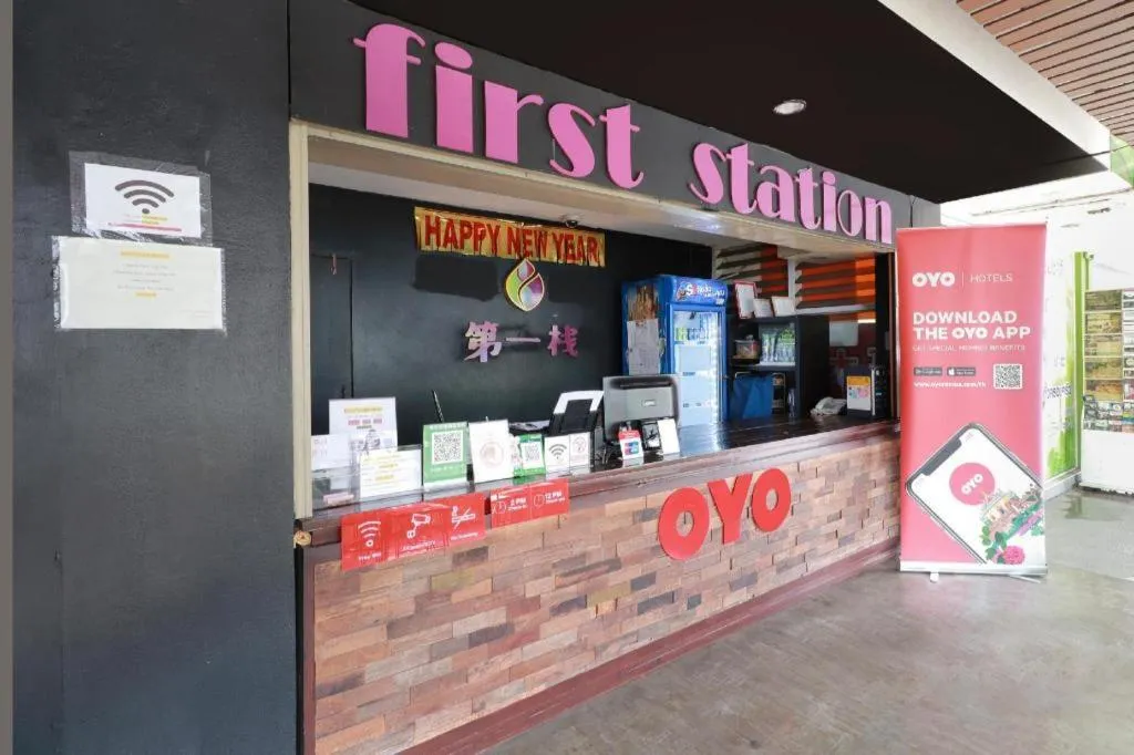 OYO 768 First Station Hotel