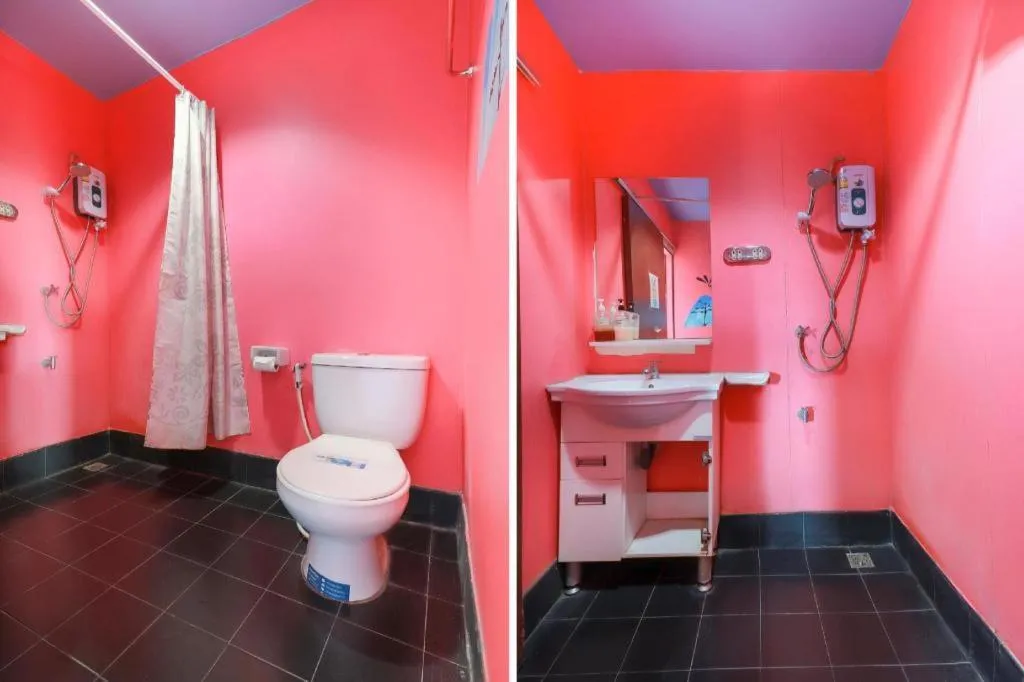 OYO 768 First Station Hotel