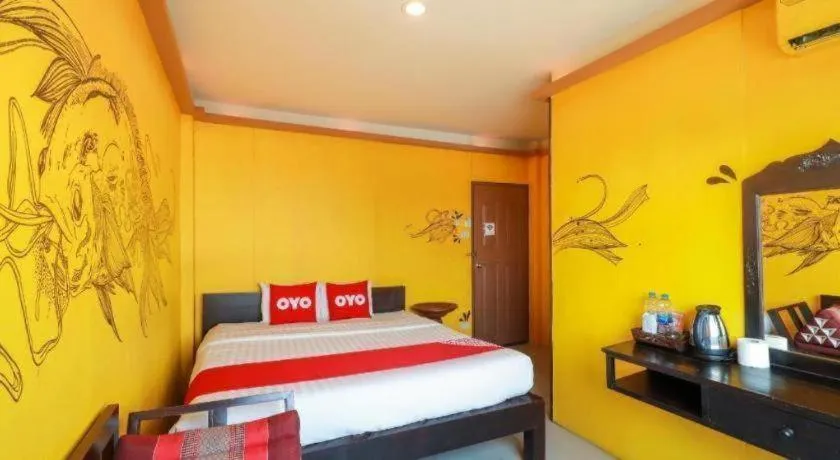 Bed in OYO 768 First Station Hotel