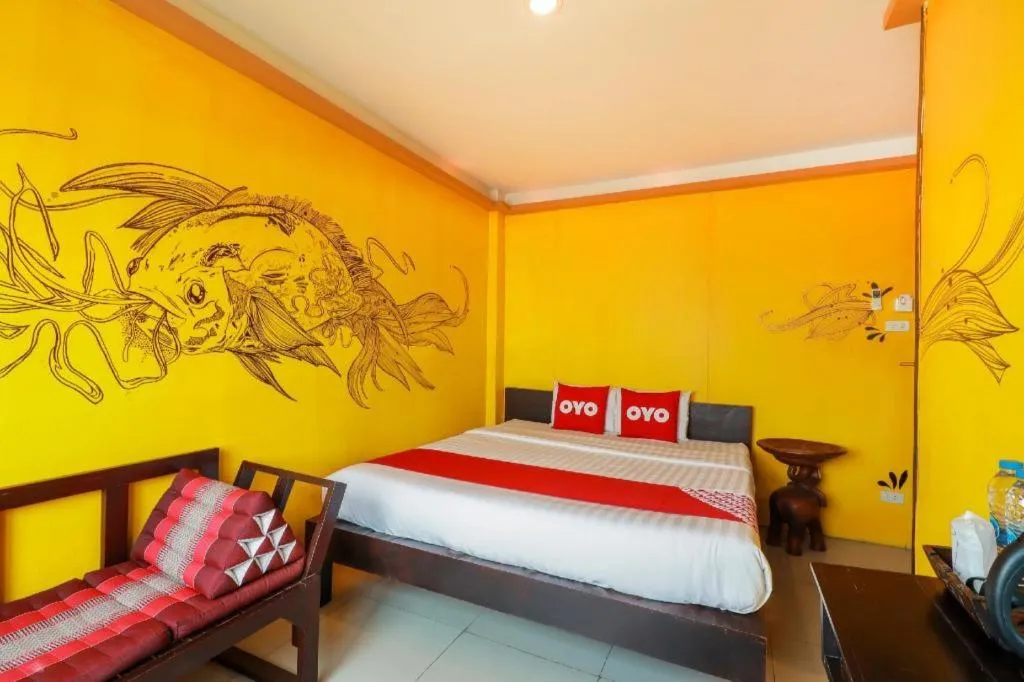 Bed in OYO 768 First Station Hotel