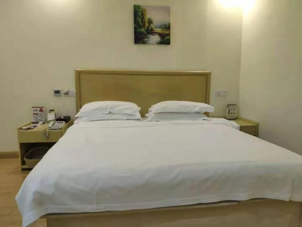 Bed in GreenTree Inn Xiangshan Transportation Center Bai Hua Road