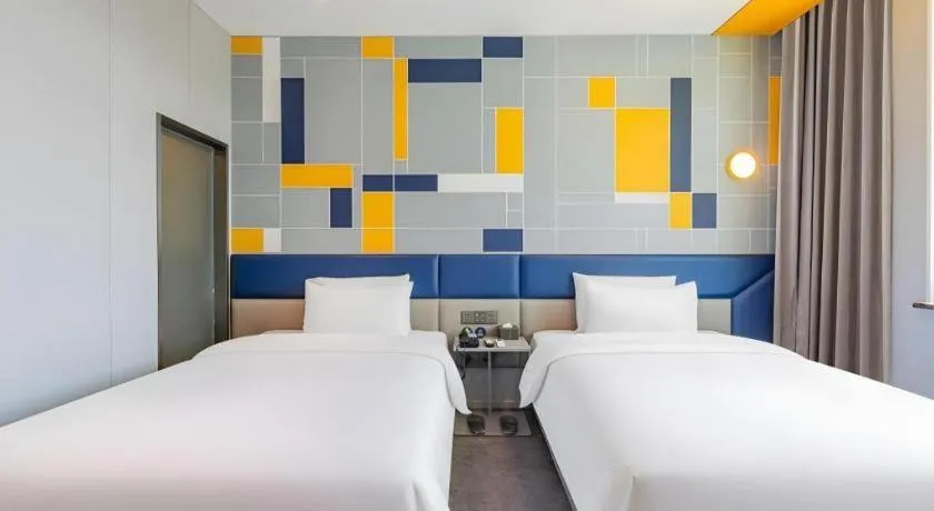 Bed in 7 Days Inn Wuhan University of Technology Mafangshan Metro Station