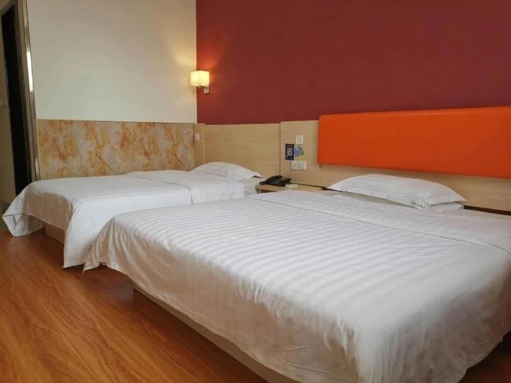 Bed in 7 Days Inn Tianjin Changhong Park Metro Station