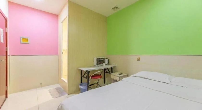 Bed in 7 Days Inn Tianjin Railway Station