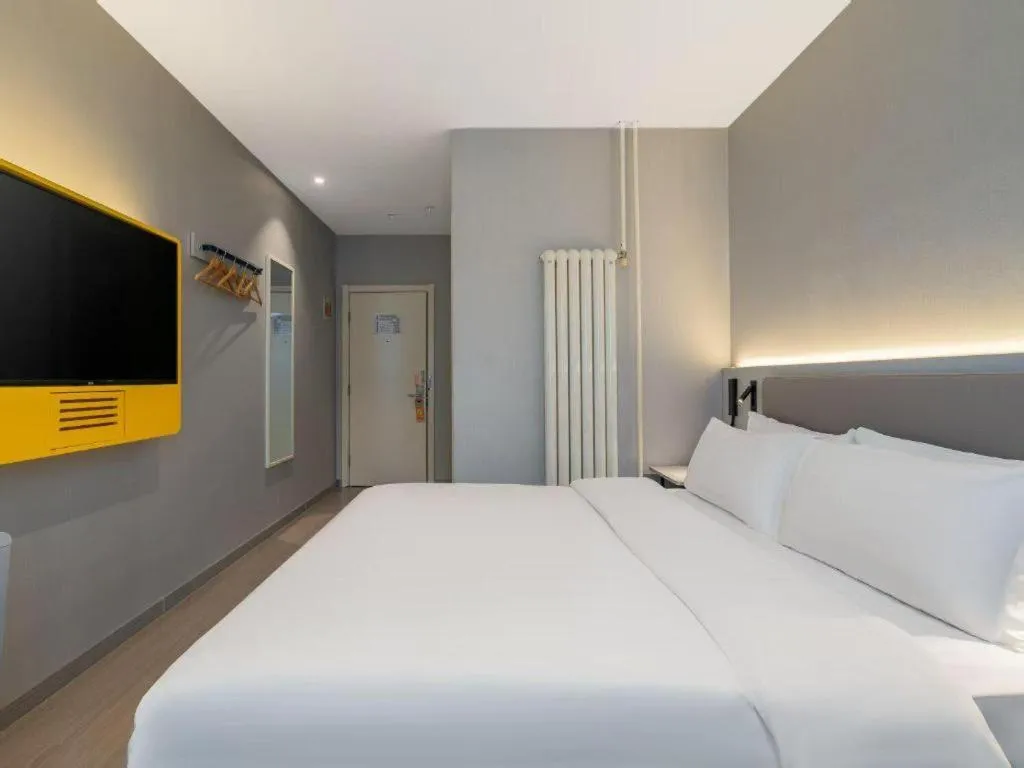 Bed in 7 Days Inn Tianjin Railway Station