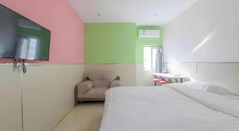 Bed in 7 Days Inn Tianjin Railway Station