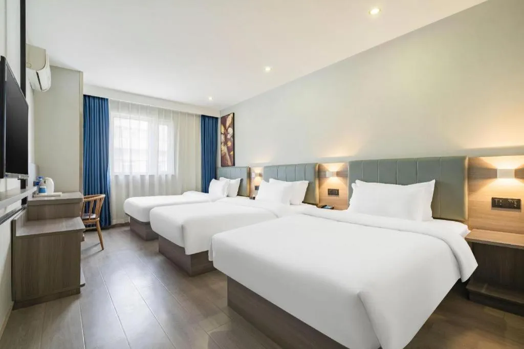 Bed in 7 Days Inn Tianjin Railway Station