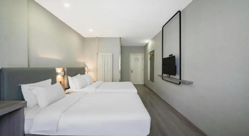 Bed in 7 Days Inn Tianjin Railway Station