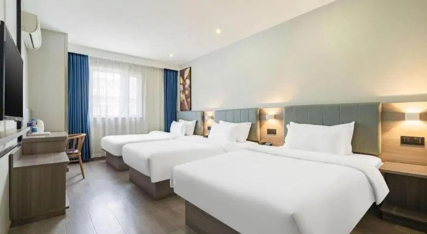 Bed in 7 Days Inn Tianjin Railway Station