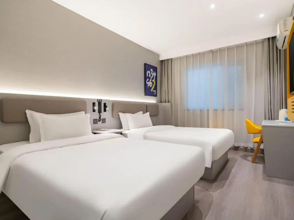 Bed in 7 Days Inn Tianjin Railway Station