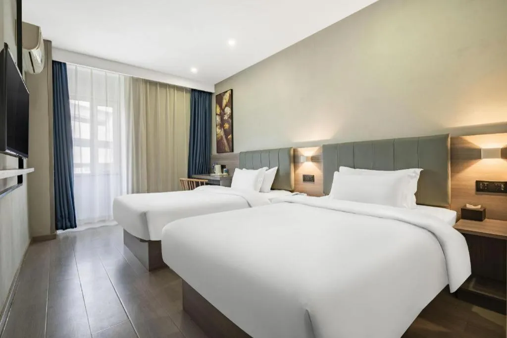 Bed in 7 Days Inn Tianjin Railway Station