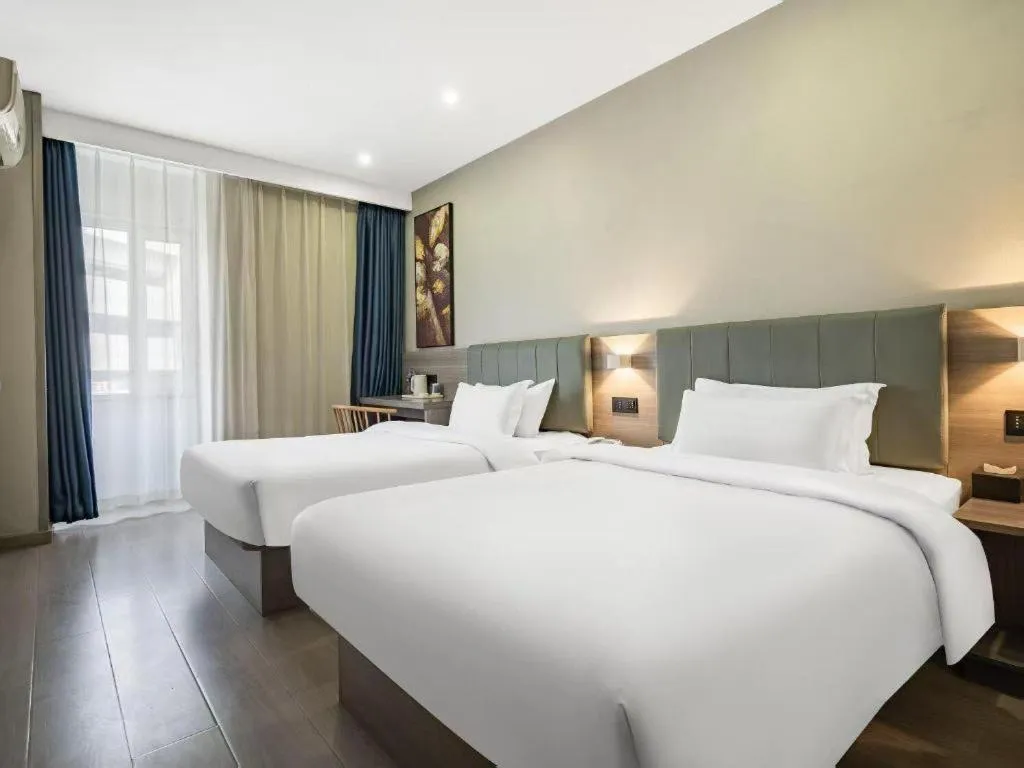 Bed in 7 Days Inn Tianjin Railway Station