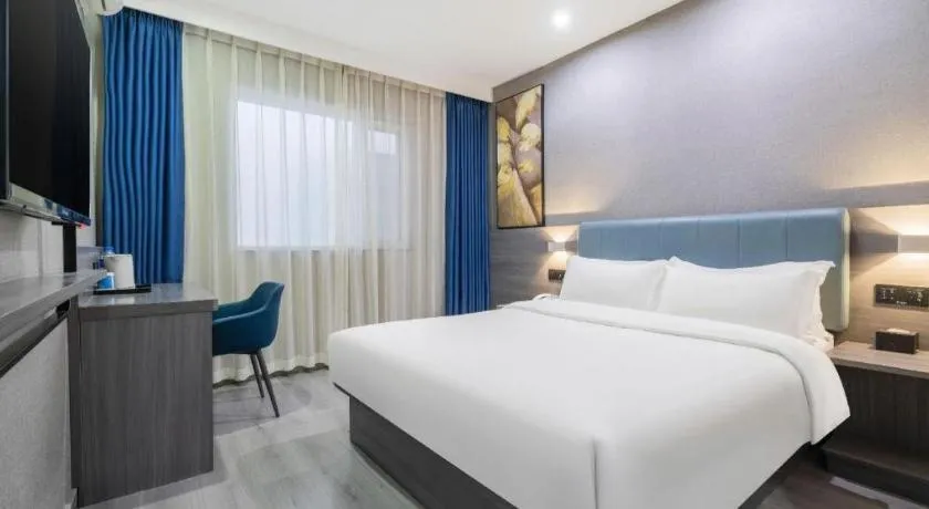 Bed in 7 Days Inn Tianjin Railway Station