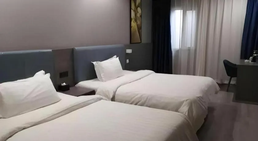 Bed in 7 Days Inn Tianjin Railway Station