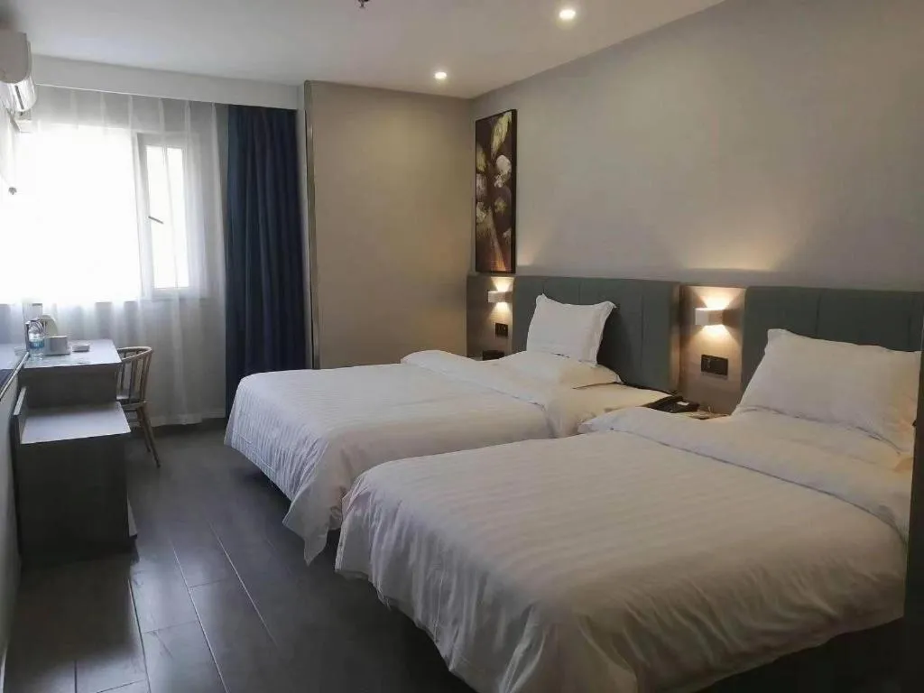 Bed in 7 Days Inn Tianjin Railway Station