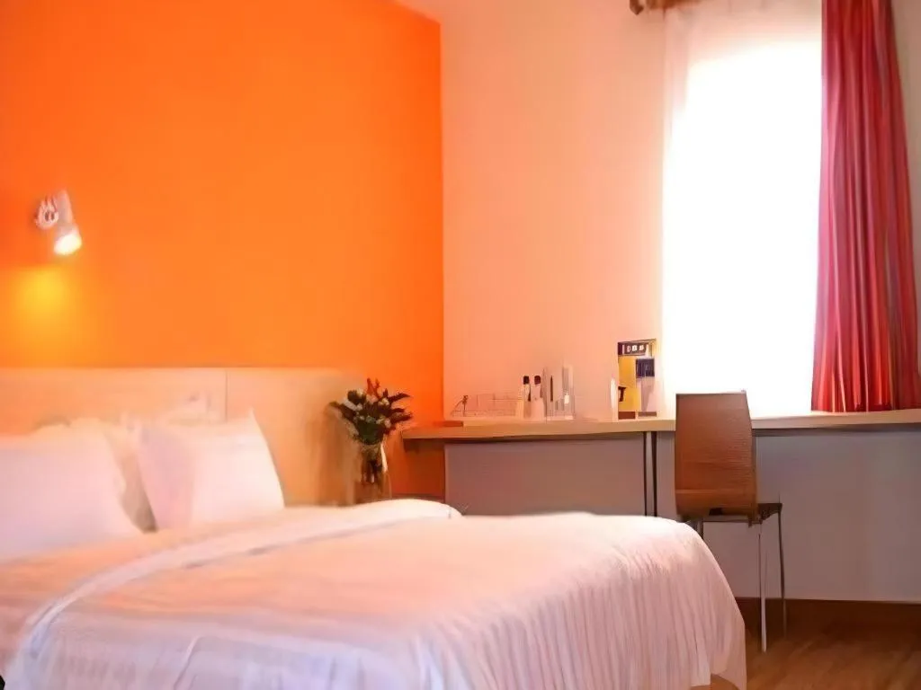 Bed in 7 Days Inn Zhuzhou Changjiang Square