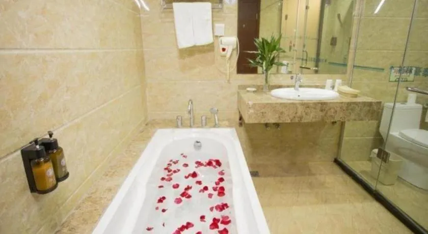 GreenTree Inn Anhui Fuyang Funan East Huaihe Road Express Hotel