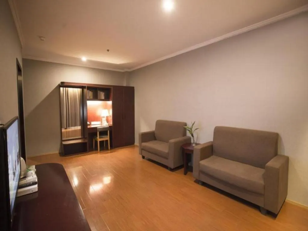 GreenTree Inn Anhui Fuyang Funan East Huaihe Road Express Hotel