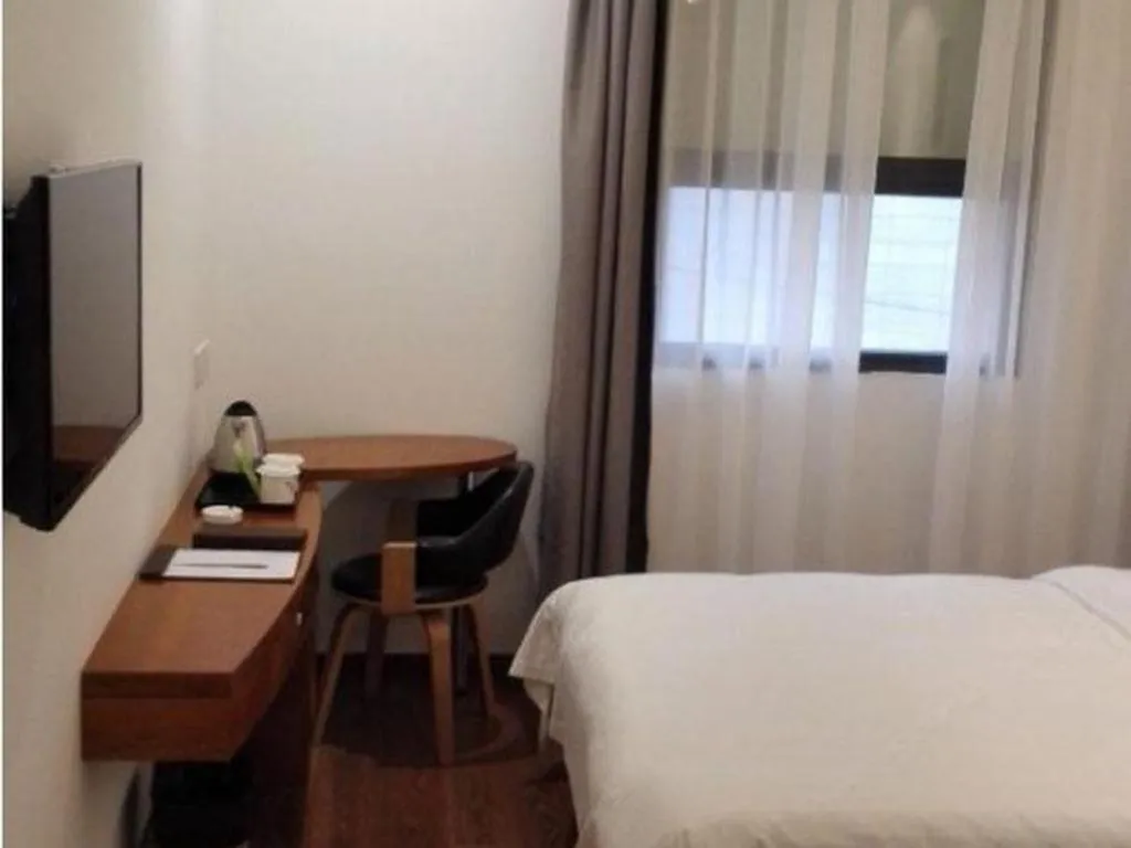 Bed in Vatica Shanghai Jiading District Anting Metro Station Moyu Road Hotel