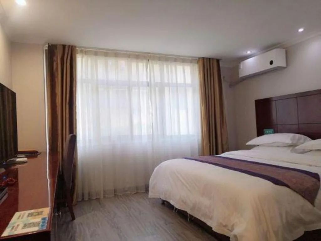 Bed in GreenTree Alliance Gansu Longnan Beishan East Road Hotel