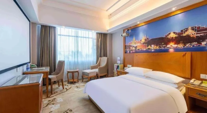 Bed in Vienna Hotel Guangzhou Luochongwei Bus Station Branch