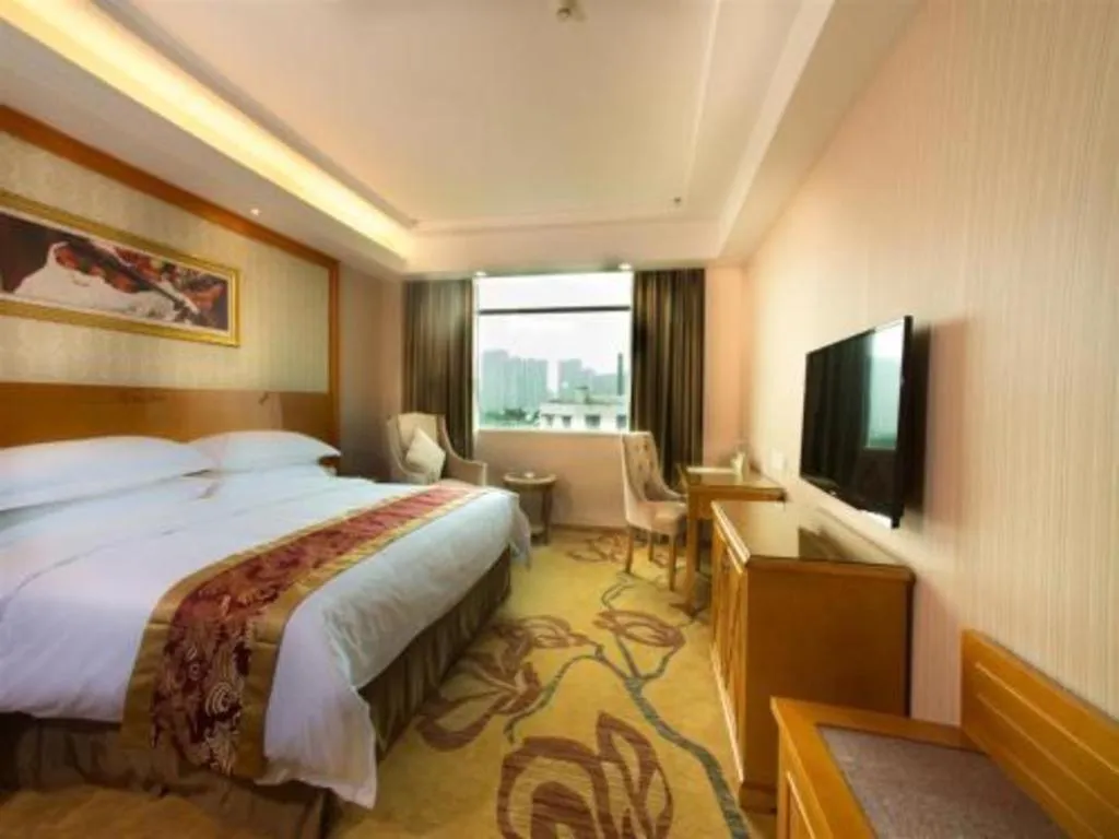 Bed in Vienna Hotel Guangzhou Luochongwei Bus Station Branch