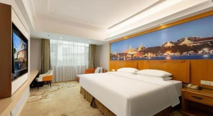 Bed in Vienna Hotel Guangzhou Luochongwei Bus Station Branch