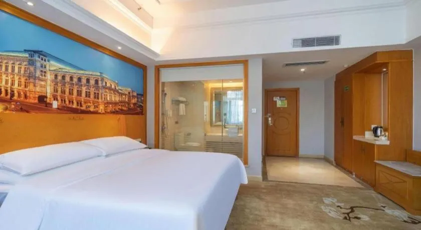 Bed in Vienna Hotel Guangzhou Luochongwei Bus Station Branch