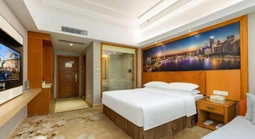 Bed in Vienna Hotel Guangzhou Luochongwei Bus Station Branch