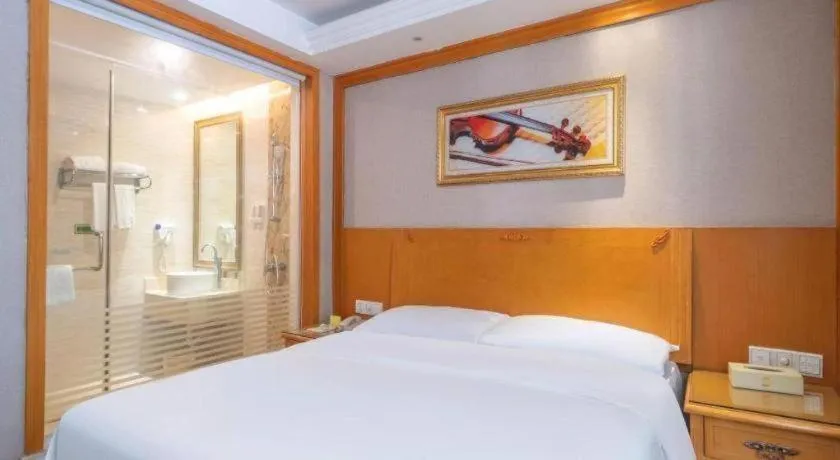 Bed in Vienna Hotel Guangzhou Luochongwei Bus Station Branch