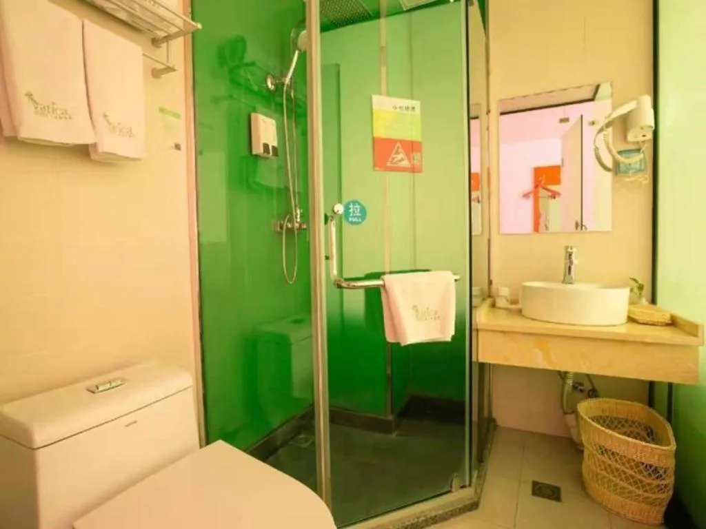 Vatica Tianjin Jinghai Bus Station Home World Plaza Hotel