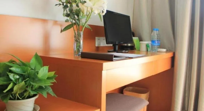 Vatica Tianjin Jinghai Bus Station Home World Plaza Hotel