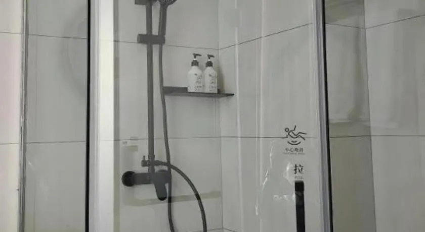 Vatica Tianjin Jinghai Bus Station Home World Plaza Hotel