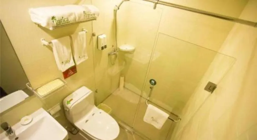 Vatica Tianjin Jinghai Bus Station Home World Plaza Hotel